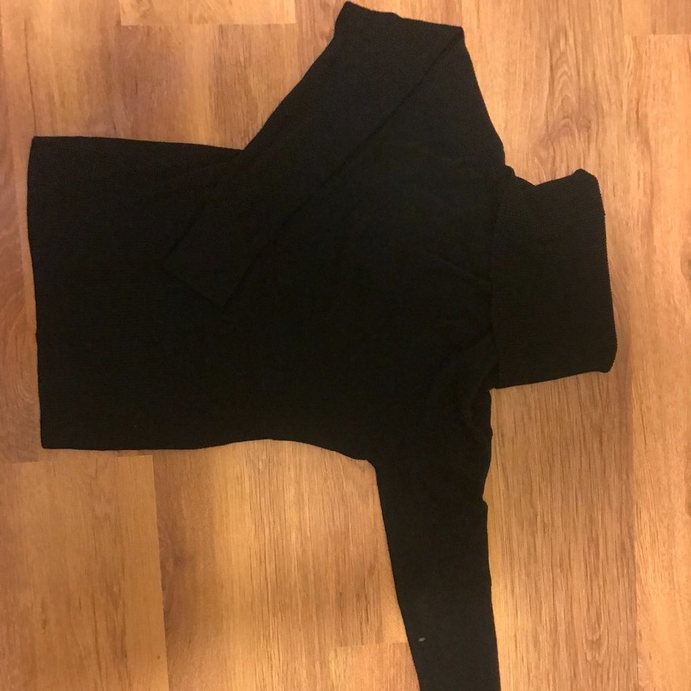 Black warm cozy turtleneck